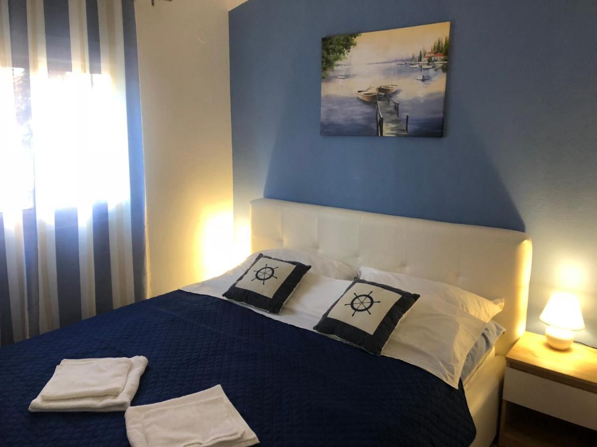 Apartman Luka Vir Apartamento Exterior foto