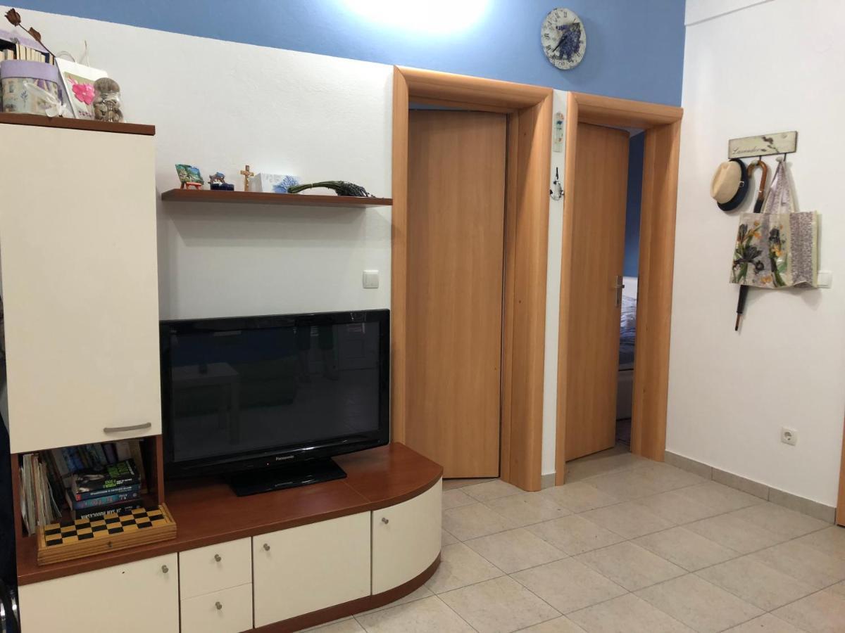 Apartman Luka Vir Apartamento Exterior foto