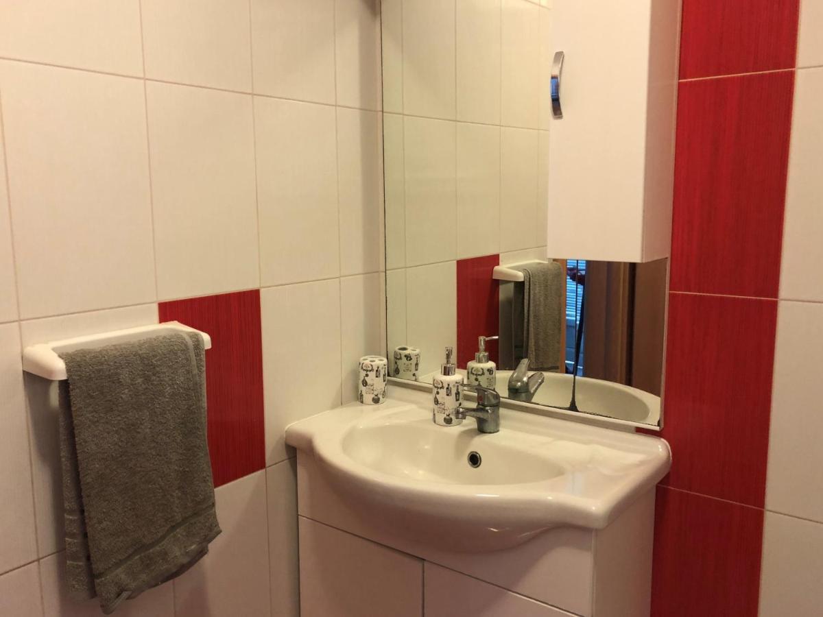 Apartman Luka Vir Apartamento Exterior foto